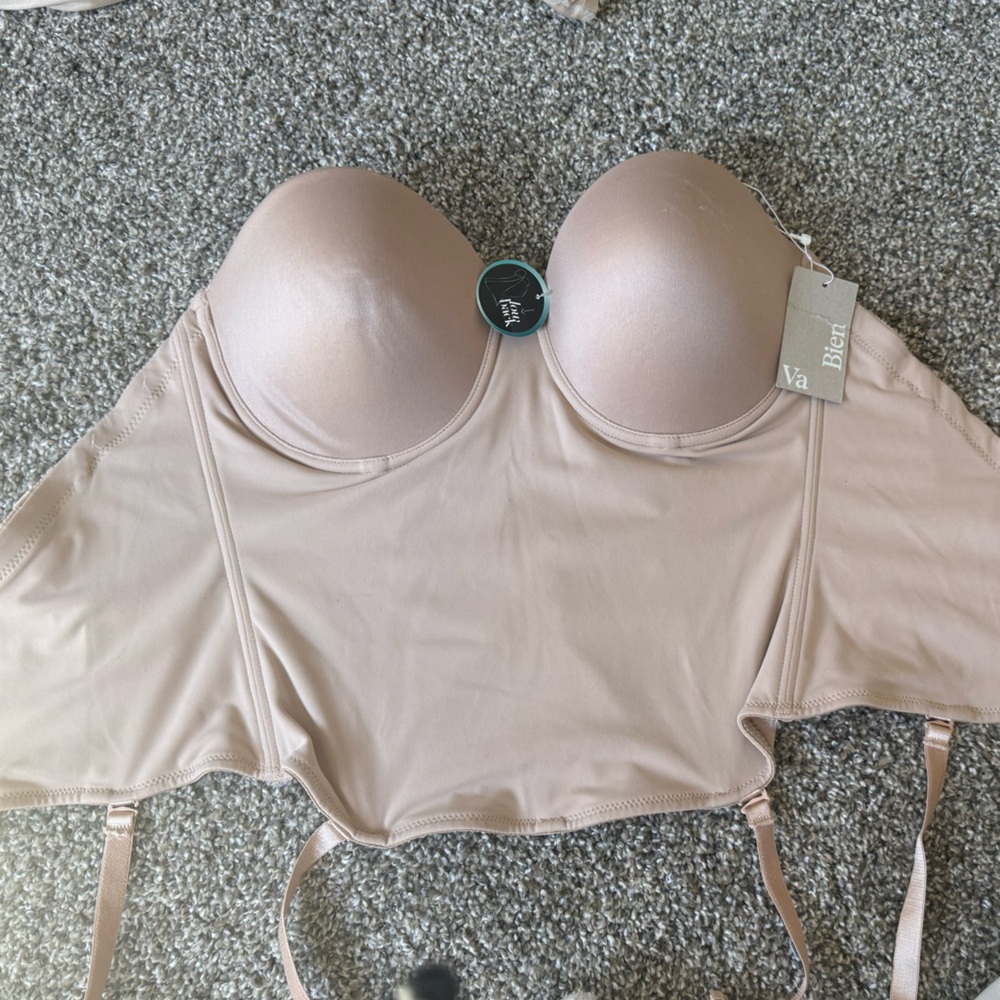 Va Bien Women's Strapless Bra in Nude